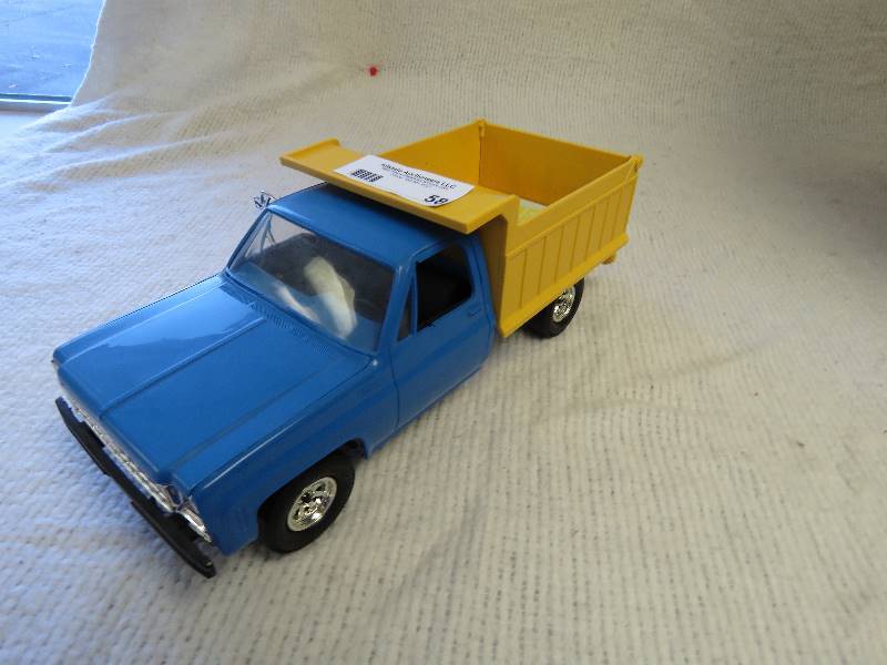 lot 58 image: Vintage Pickup