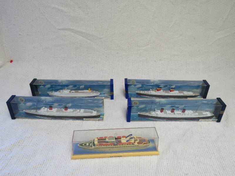 lot 74 image: Ships