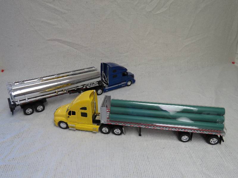 lot 75 image: Collectible Trucks