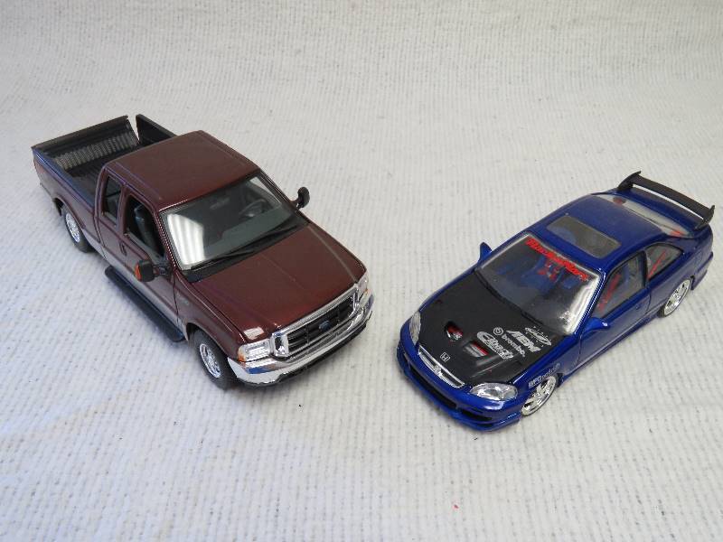 lot 93 image: Collectible Cars