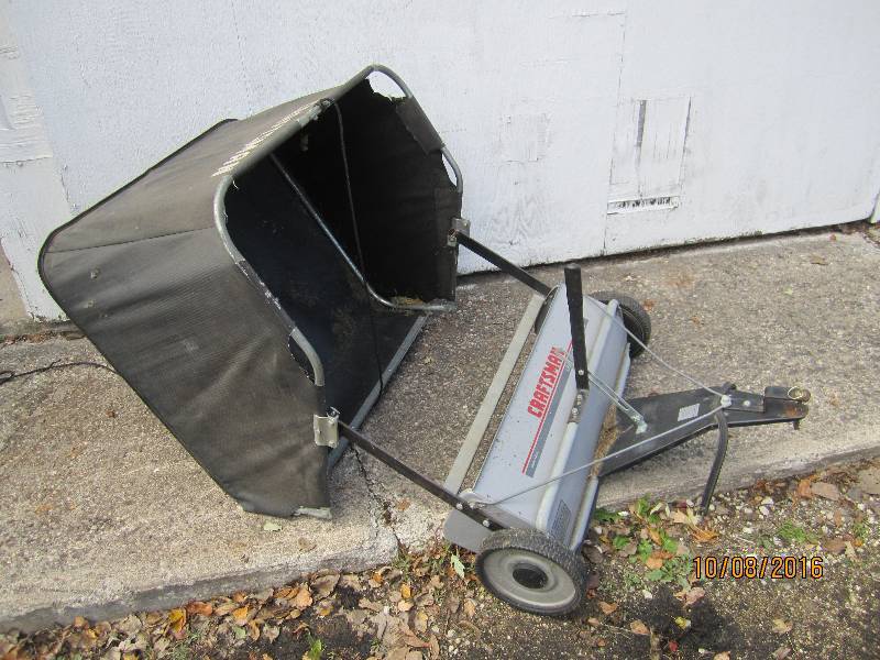 Craftsman leaf  lawn sweeper 32...