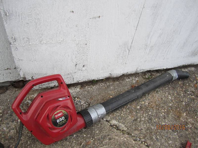 Toro 850 electric blower...