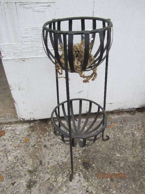 Metal plant stand 3 feet tall...