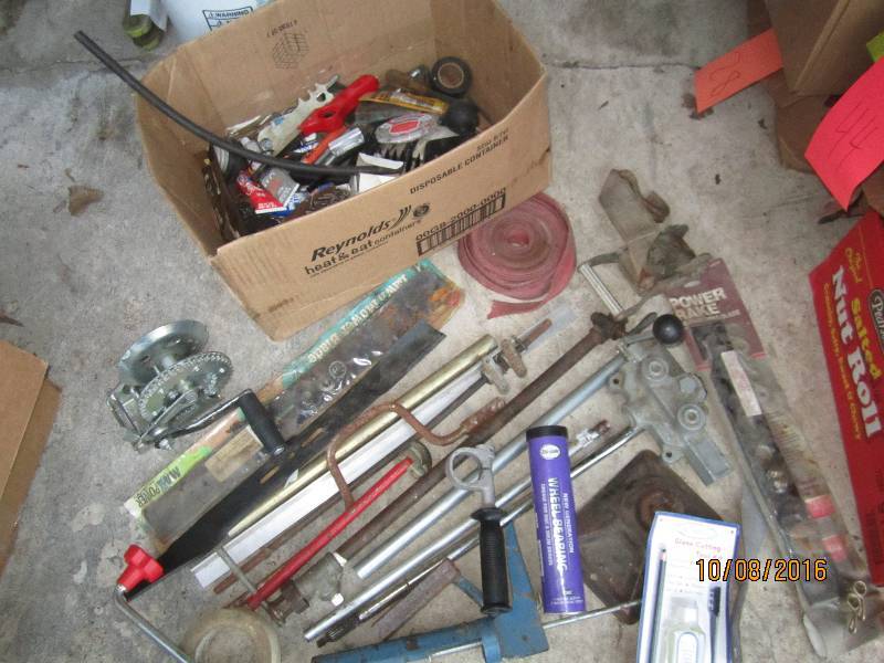 Box of garage and shop items...