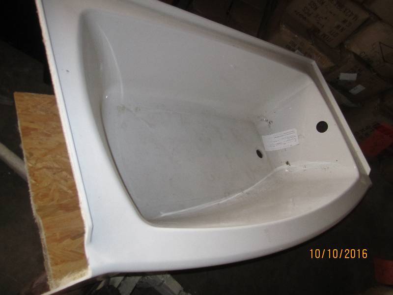 American standard fiberglass tub, s...