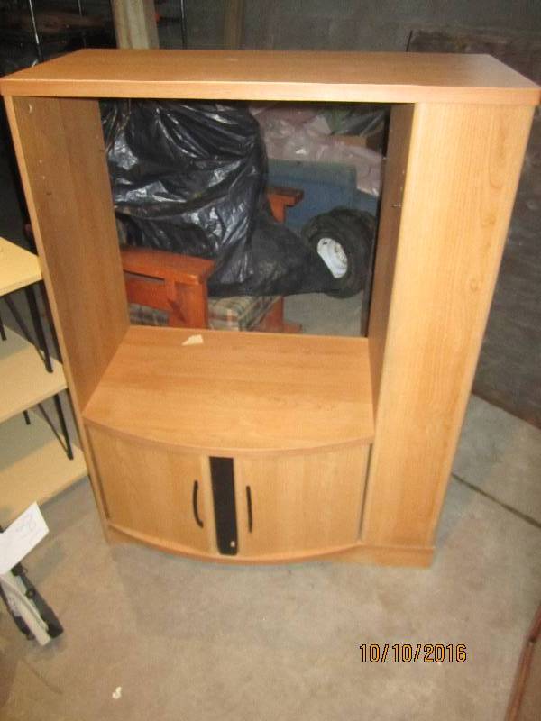 Entertainment center 37 x 17  47 t...