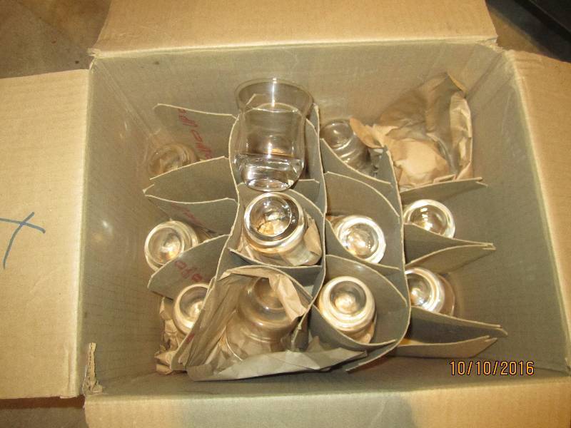 Lot of nice drinking glasses...