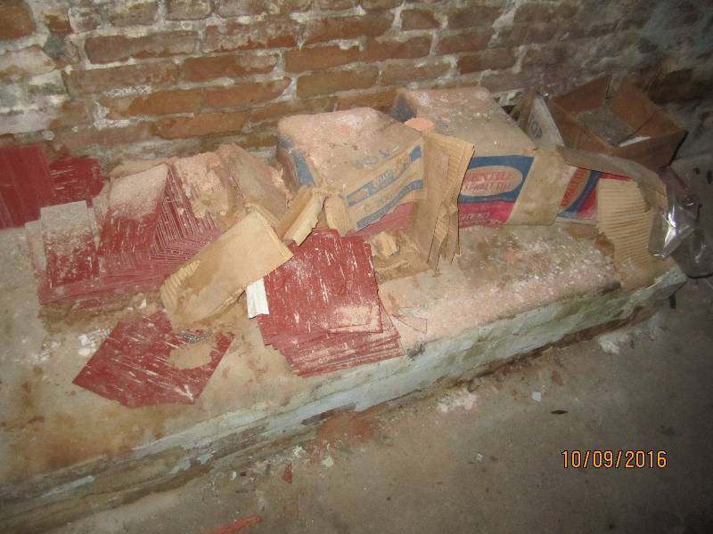 Lot of vintage floor tile...