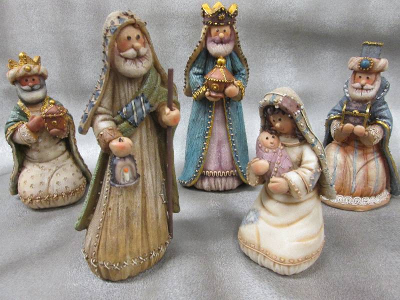 5 pc Resin Nativity Set 6.5 inches...