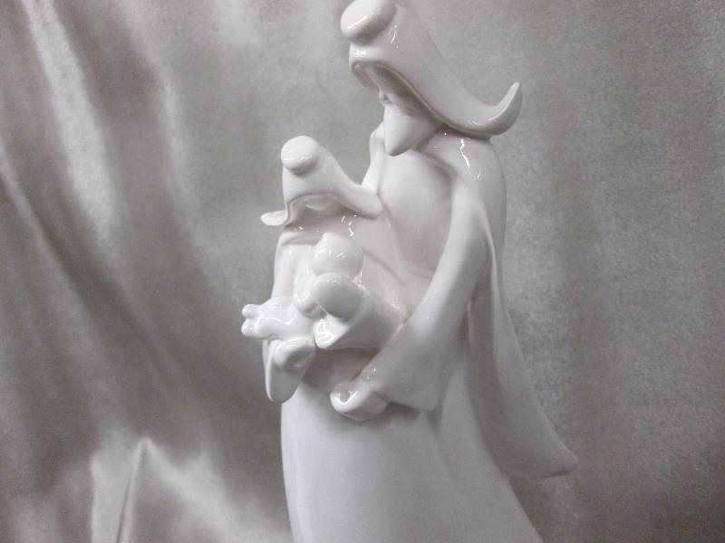 1 pc Ceramic White Nativity - 13 in...