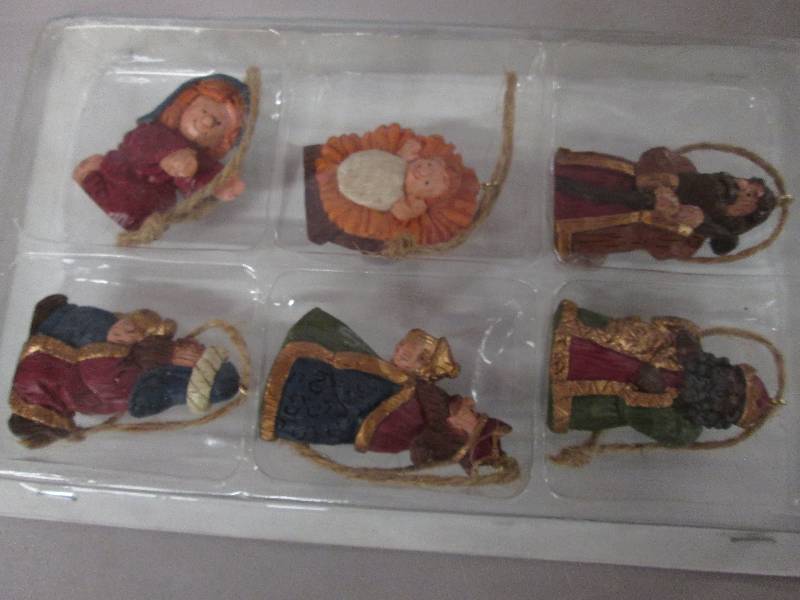 Lot of 4 6pc Nativity 2 inch Ornam...