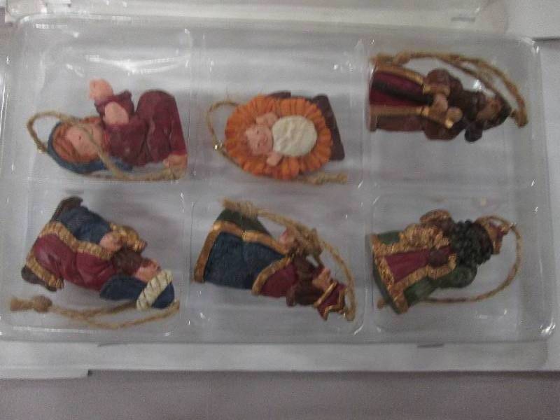Lot of 4 6pc Nativity 2 inch Ornam...