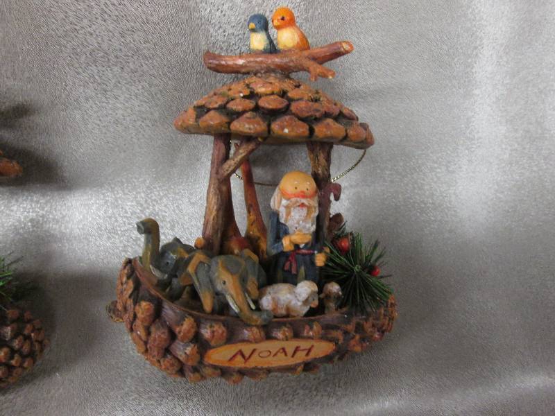 Lot of 2 5 inch Noahs Ark Pine Co...