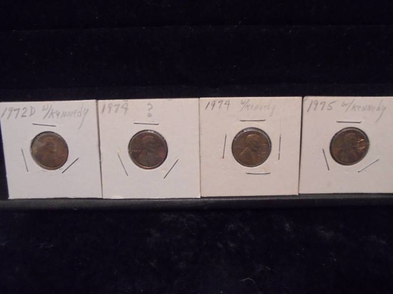 lot 23 image: Lot - 1975,1974,1972D Pennies wKennedy Face (x3), 11974  wUT