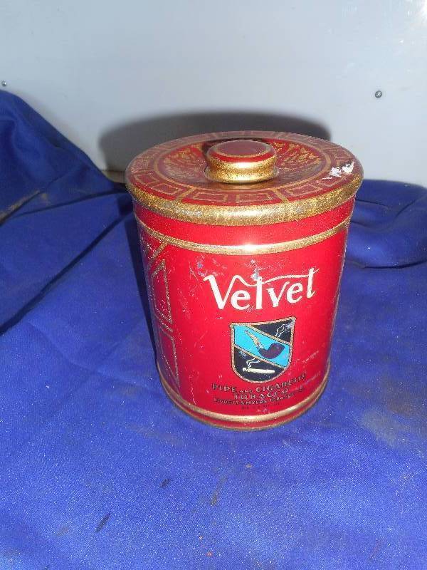 VINTAGE VELVET TABBACCO TIN AND COVER