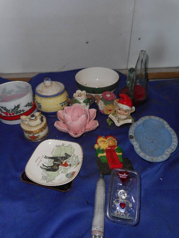 COLLECTIBLE GLASSWEAR