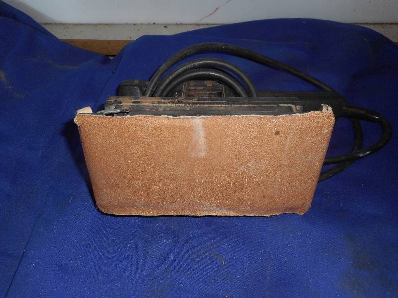 BLACK N DECKER FINISHING SANDER