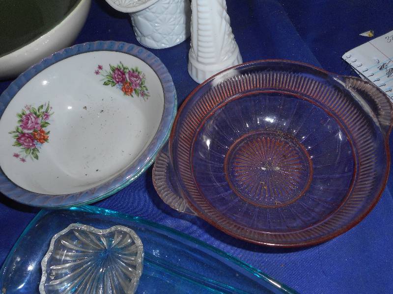 COLLECTIBLE GLASS WEAR