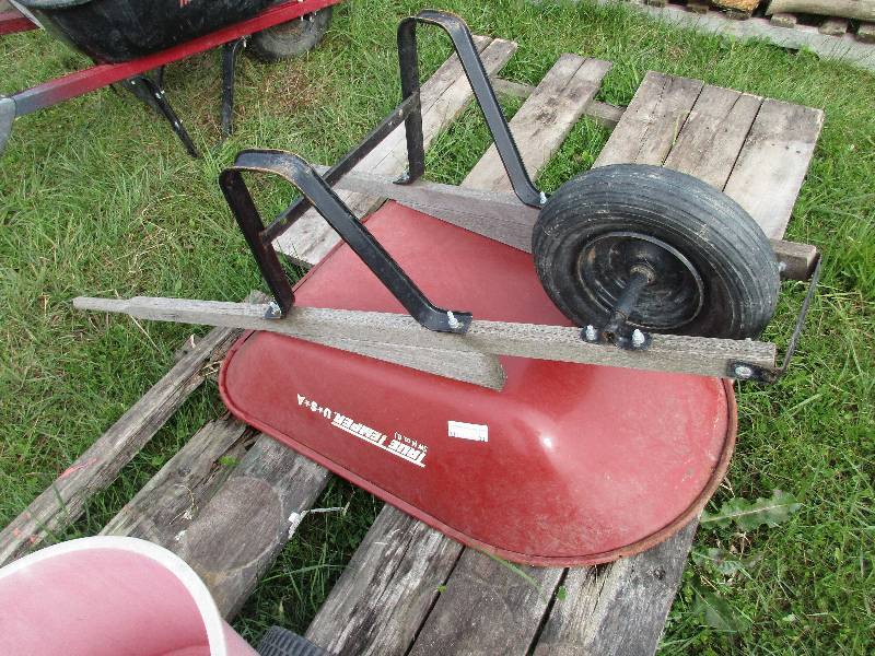 Wheel barrow