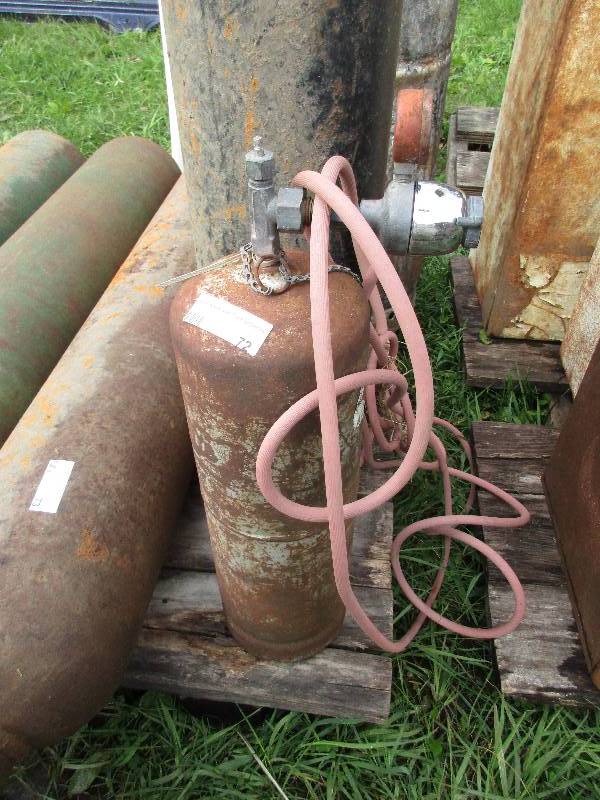 Acetylene tank
