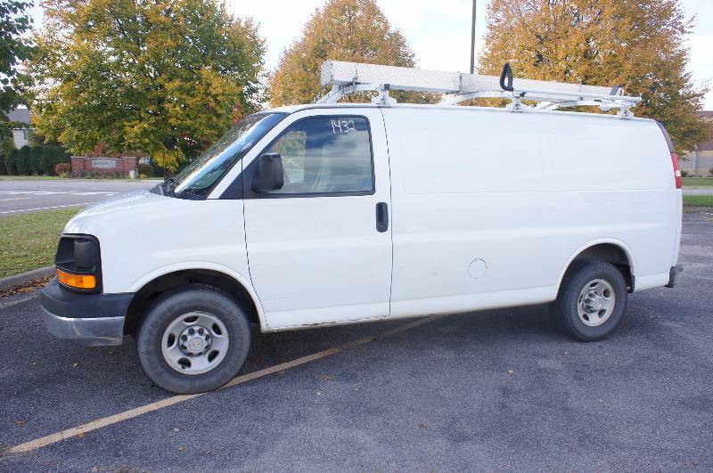 2009 CHEVY CG EXPRESS 3500 VAN 4.8 LITER VORTEC PRIME DESIGN LADDER RACK  TOOL STORAGE (#1432)