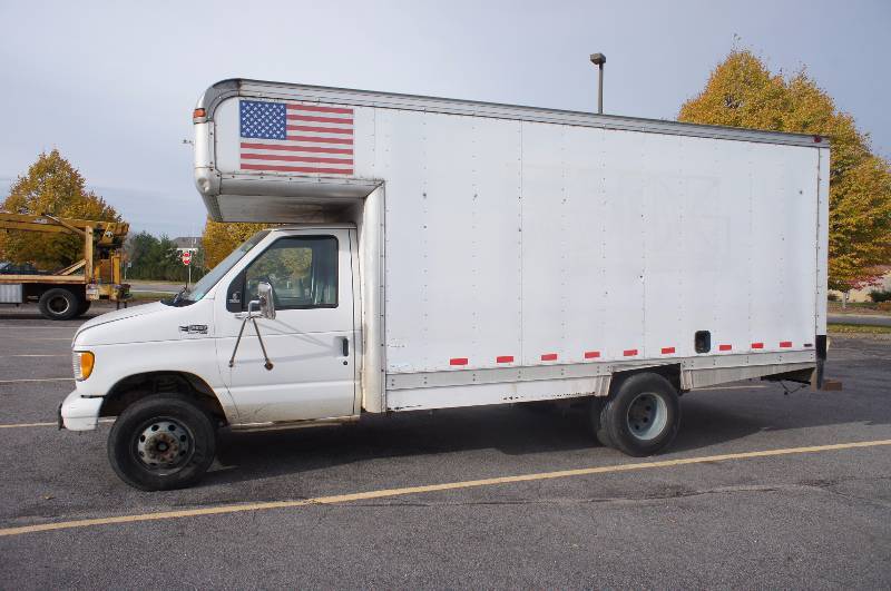 1998 FORD YY  CTV - E- SUPER DUTY POWER STROKE DIESEL - V8 - DUALLY - BOX TRUCK - 16FT BOX - (# 1498)