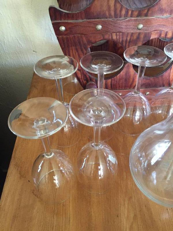 WINE RACK WINE GLASSES AND PITCHER