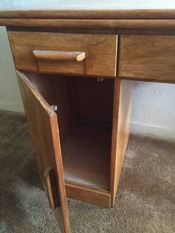 NICE DESK
