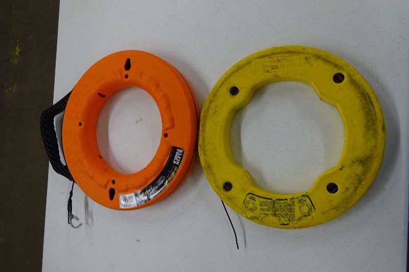 2 Steel fish tapes