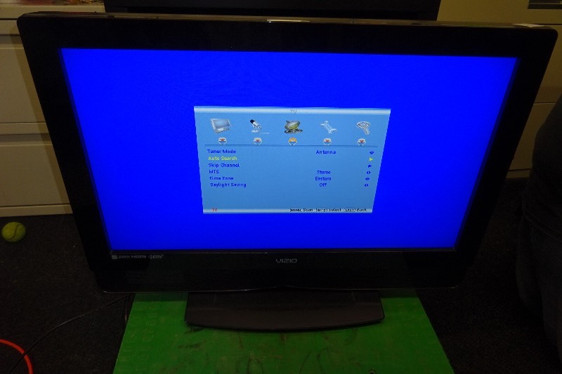 lot 5 image: Vizio HDTV