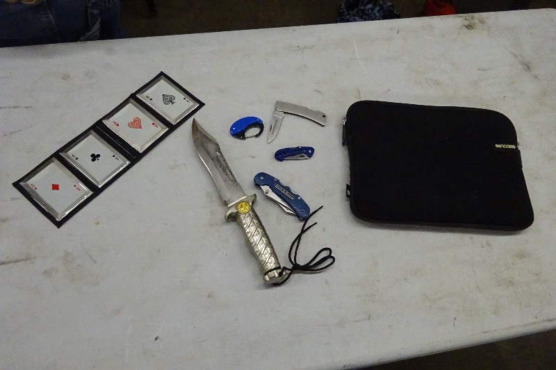 lot 24 image: Variety of Knifes, Metal cards, Case