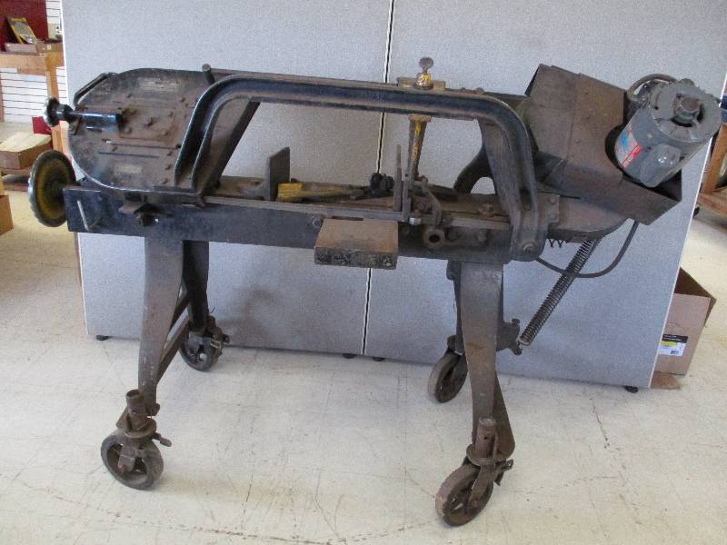 lot 1 image: Wells Metal Band Saw