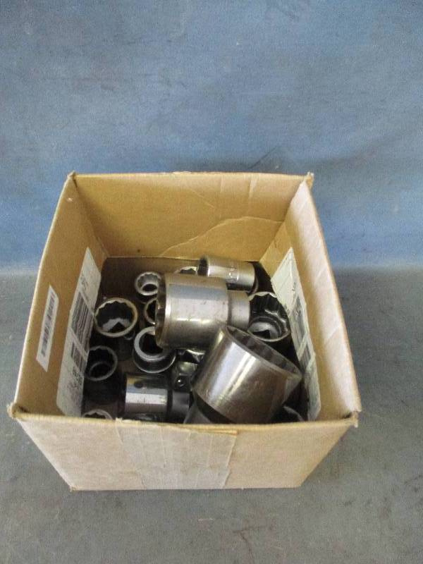 lot 8 image: Heavy Duty Sockets