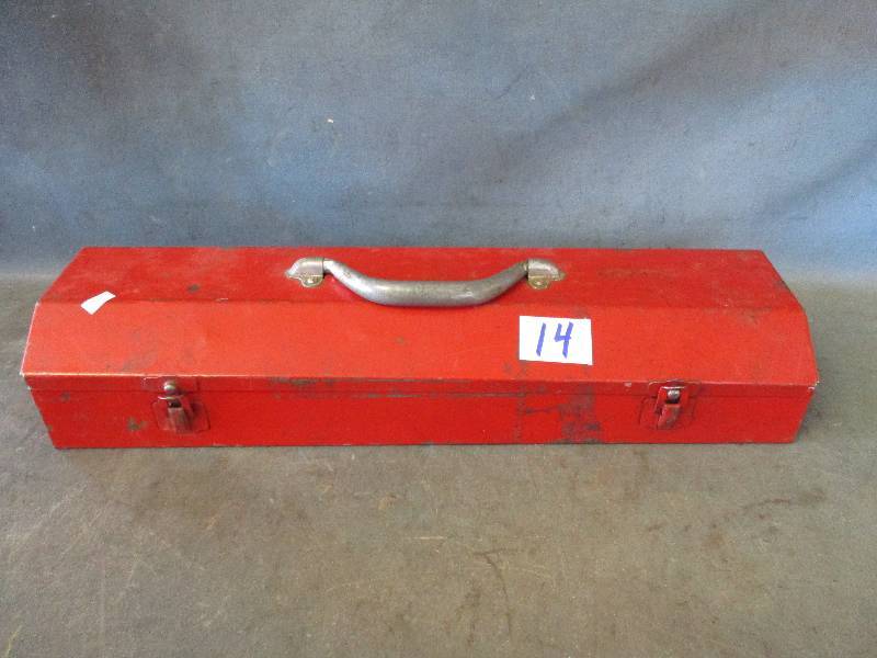 lot 14 image: Tool Box & Tools