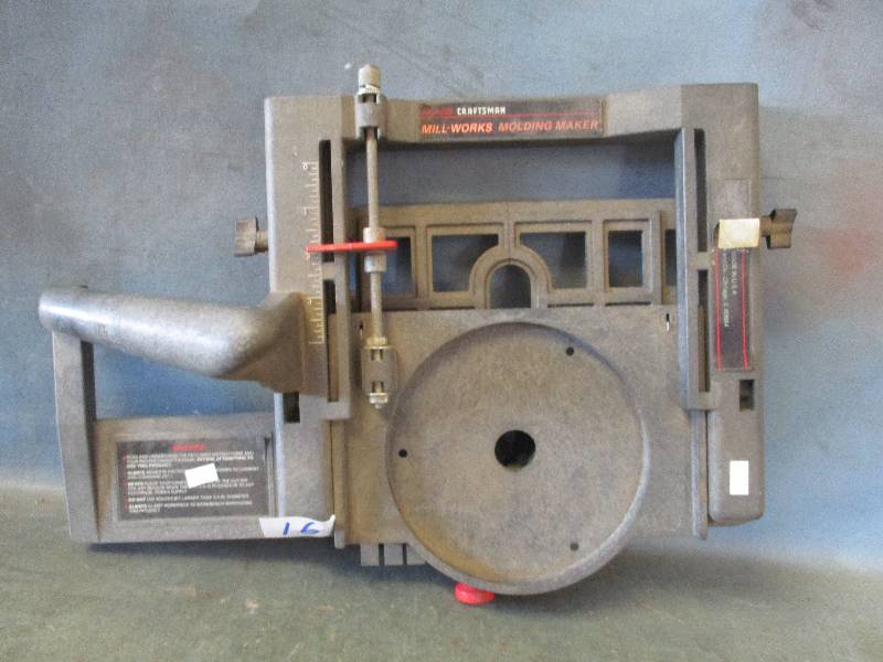 lot 16 image: Craftsman Molding Maker