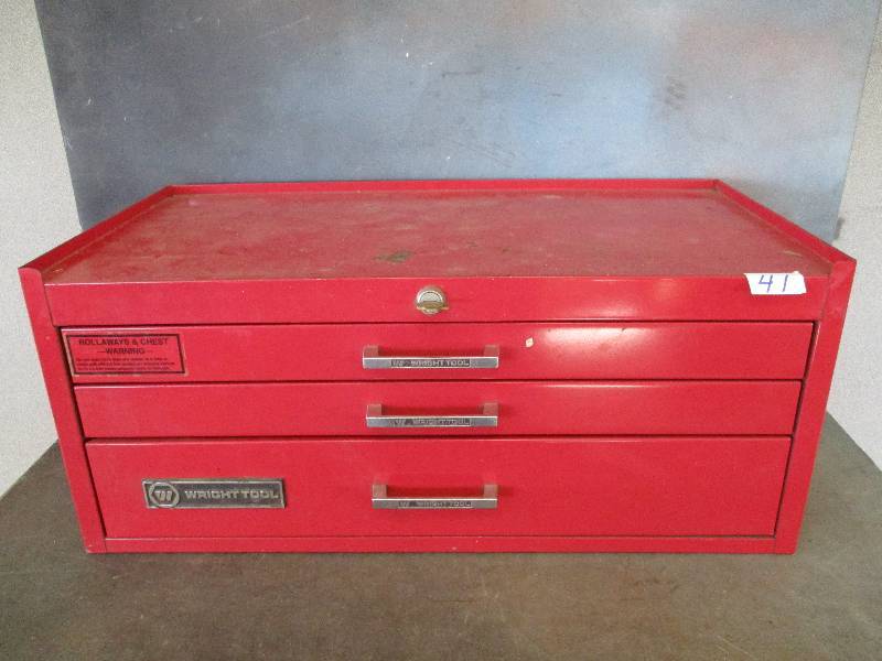 lot 41 image: Tool Box