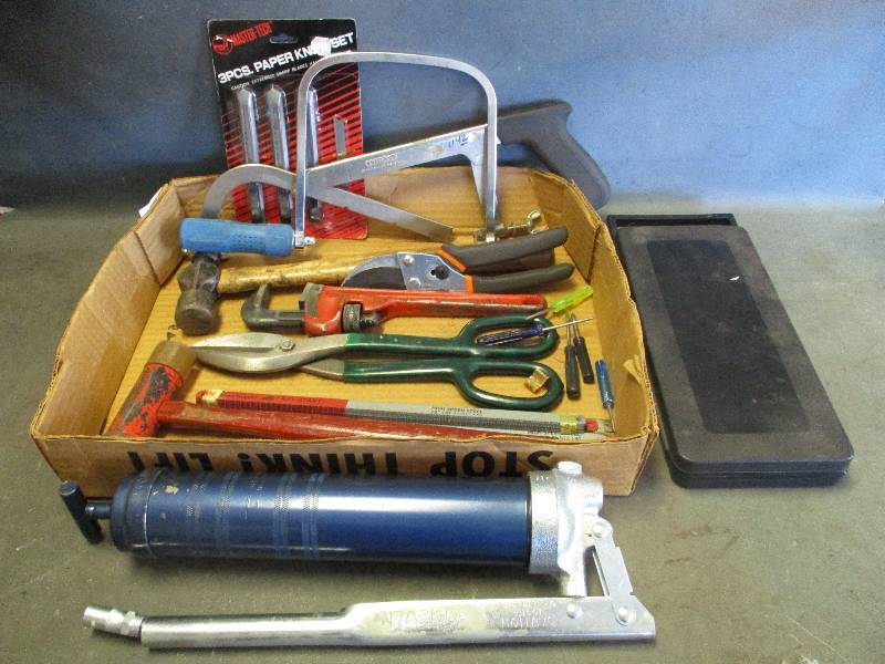 lot 44 image: Assorted Tools