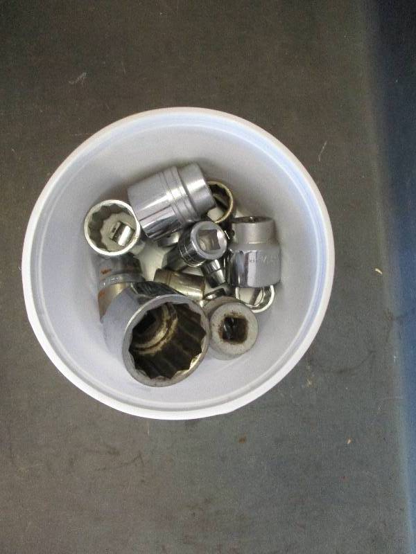 lot 45 image: Sockets
