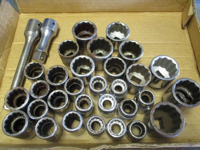 lot 47 image: Sockets and Extensions