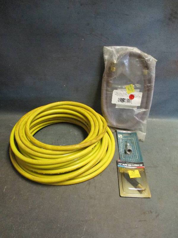 lot 62 image: Air Hose and Accesories