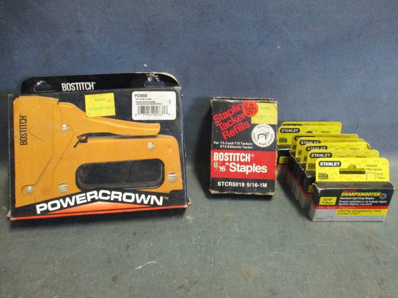 lot 90 image: Heavy Duty Stapler & Staples