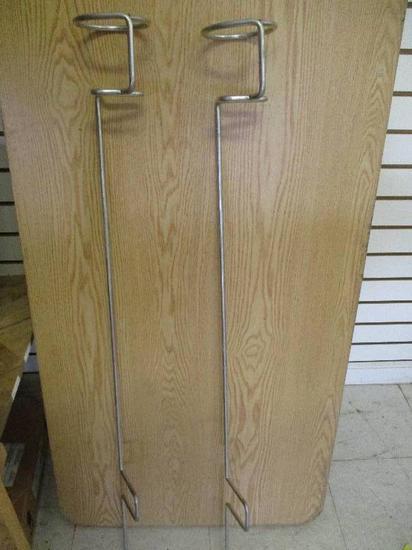 lot 139 image: Outdoor Single Drink Holders
