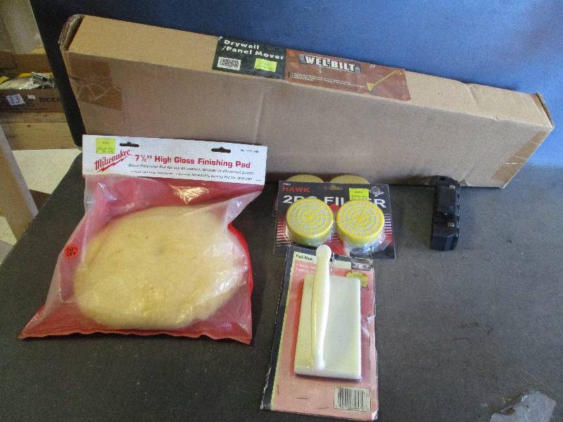lot 171 image: Filters, Push Block, finishing Pad & DrywallPanel Mover