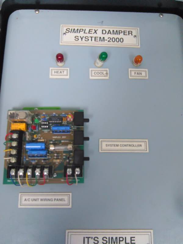 lot 40 image: Simplex Salesman case, inside Honeywell thermostats