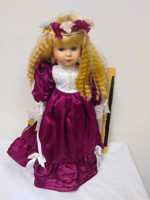 lot 51 image: Flower child Doll, comes with stand, made in China