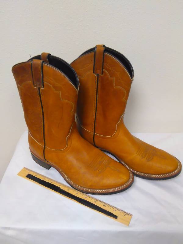 lot 66 image: Mens Laredo Boots, size 12D