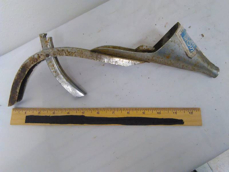 lot 69 image: Trigger operated Oil Spout, metal