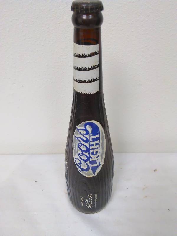 lot 81 image: LIMITED EDITION COORS LIGHT Baseball Bat Bottle still full and capped
