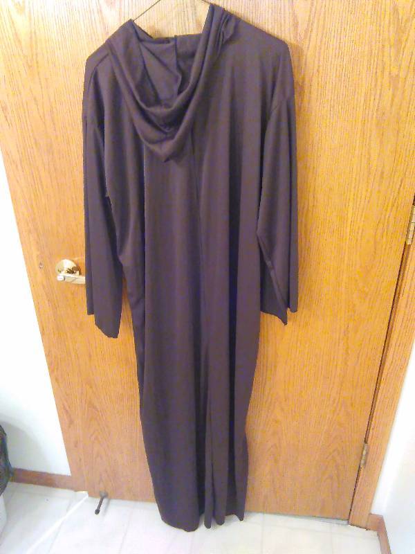 lot 85 image: Hooded Costume robe, brown