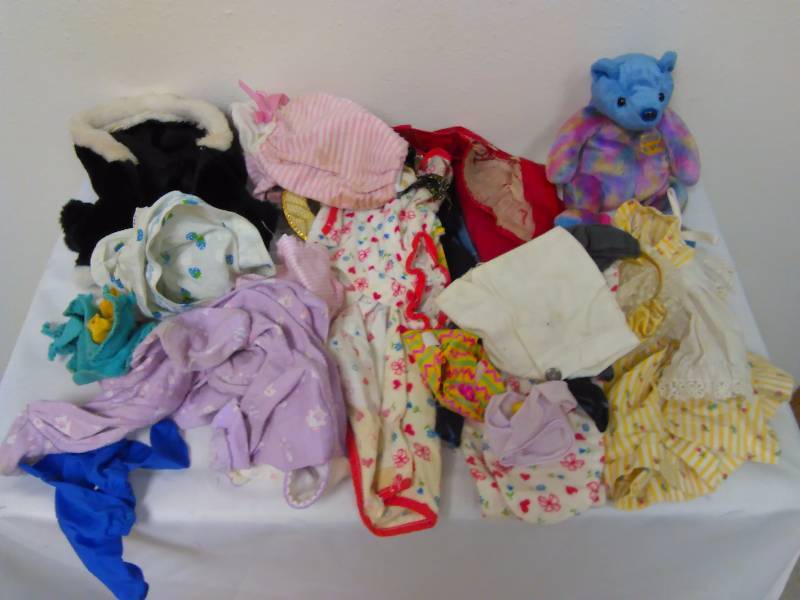 lot 88 image: Barbie and Doll Clothes, September Beanie Baby